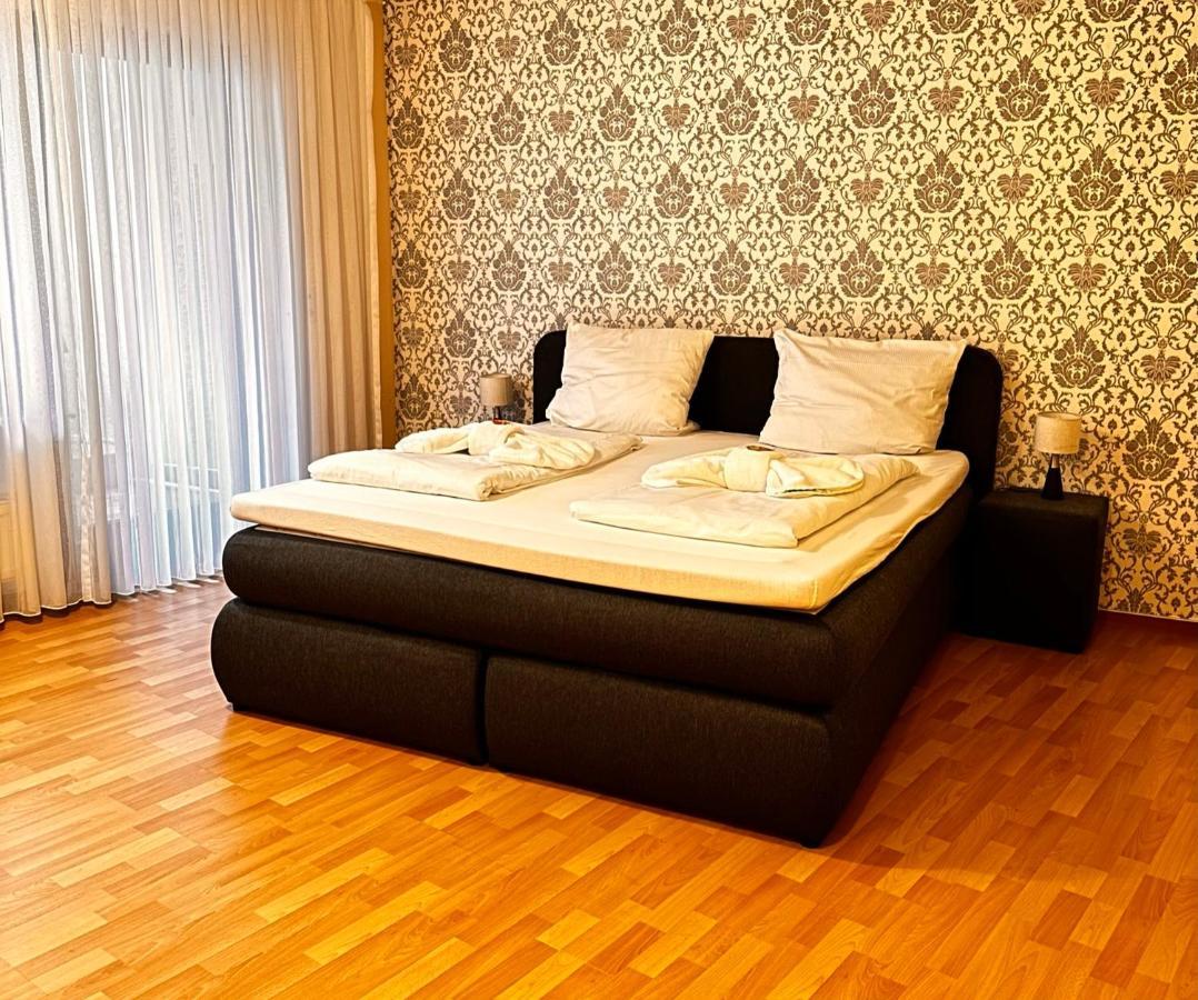 Hotel Krone Riesling Trittenheim Exterior photo